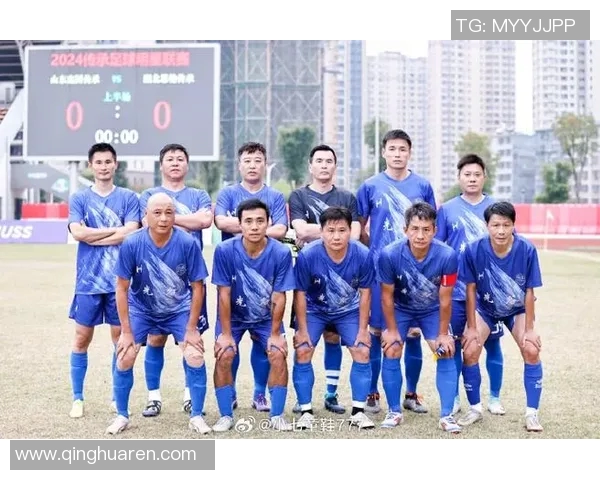 如何与足球明星建立联系并获得亲密接触的有效方法和技巧